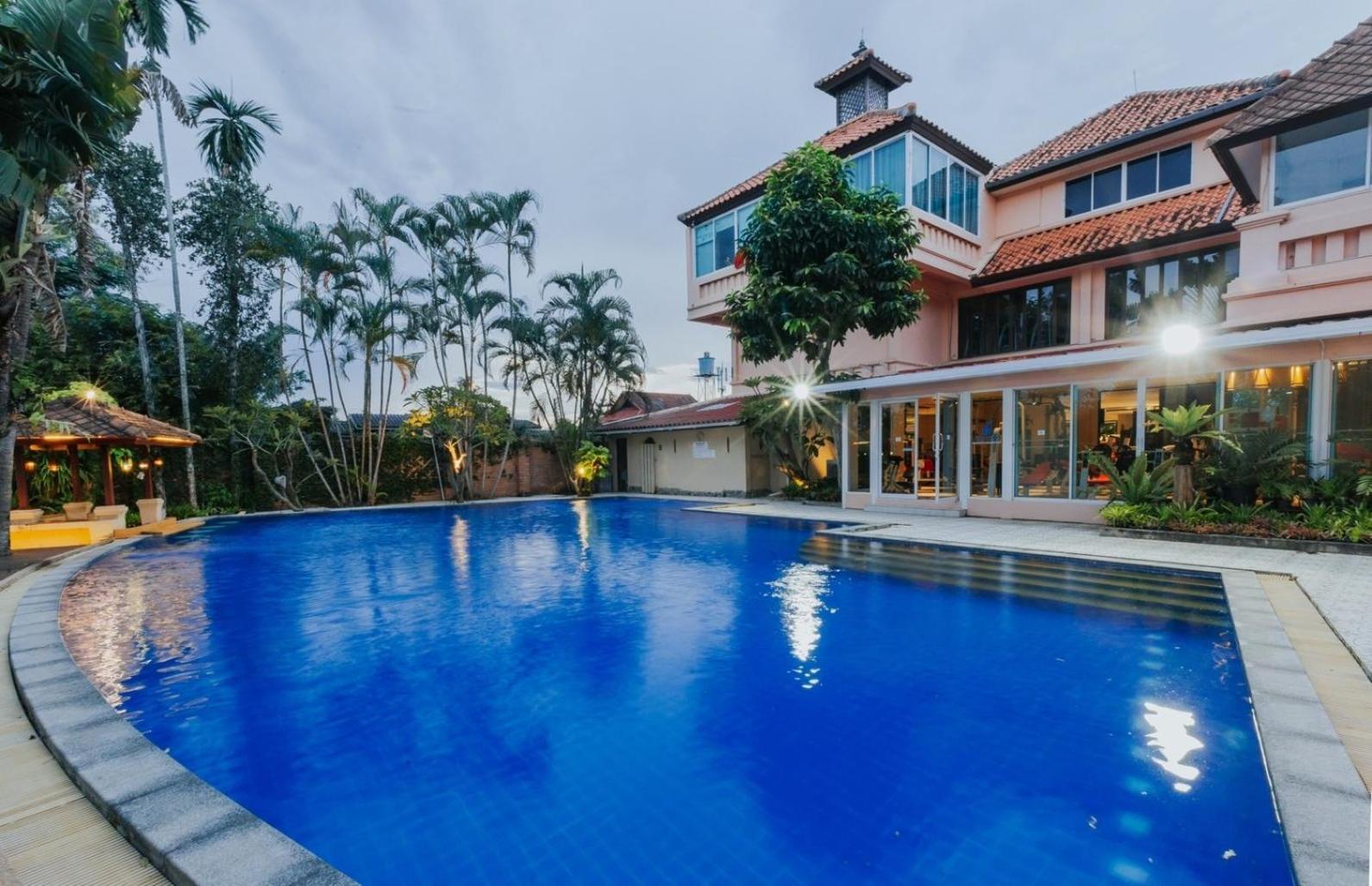 Sheik Istana Hotel Chiangmal Chiang Mai Extérieur photo